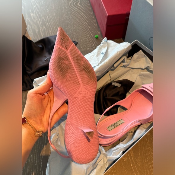 Prada pointed kitten heels - Picture 3 of 5